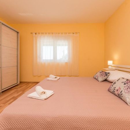 Poolincluded - Holiday Home Maslina Lisane Ostrovicke Esterno foto