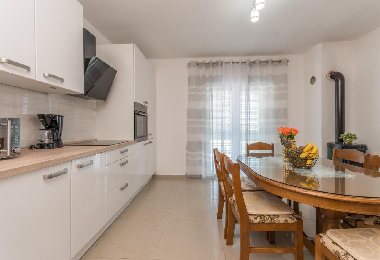 Poolincluded - Holiday Home Maslina Lisane Ostrovicke Esterno foto